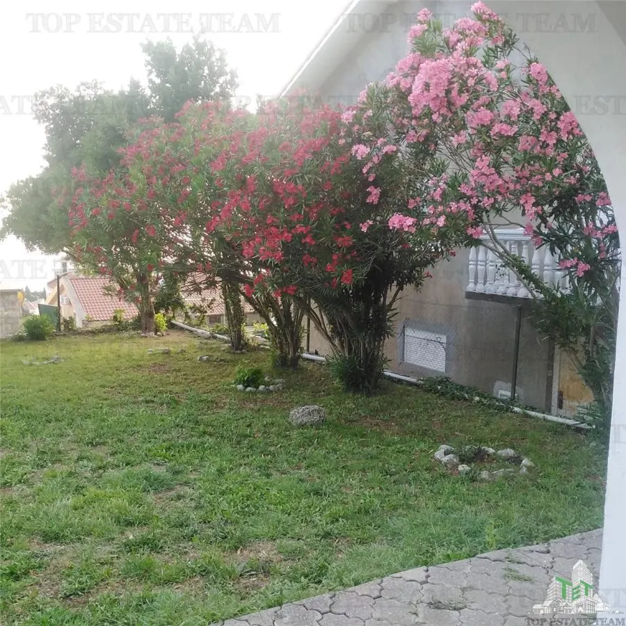Villa for Sale in Budva, Montenegro - foto 1