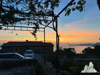 Villa for Sale in Budva, Montenegro - foto 2
