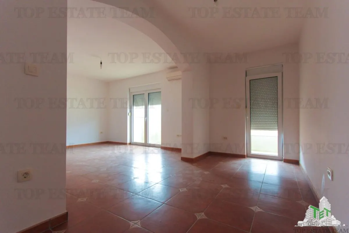 Apartment for Sale in Kotor, Montenegro - foto 4