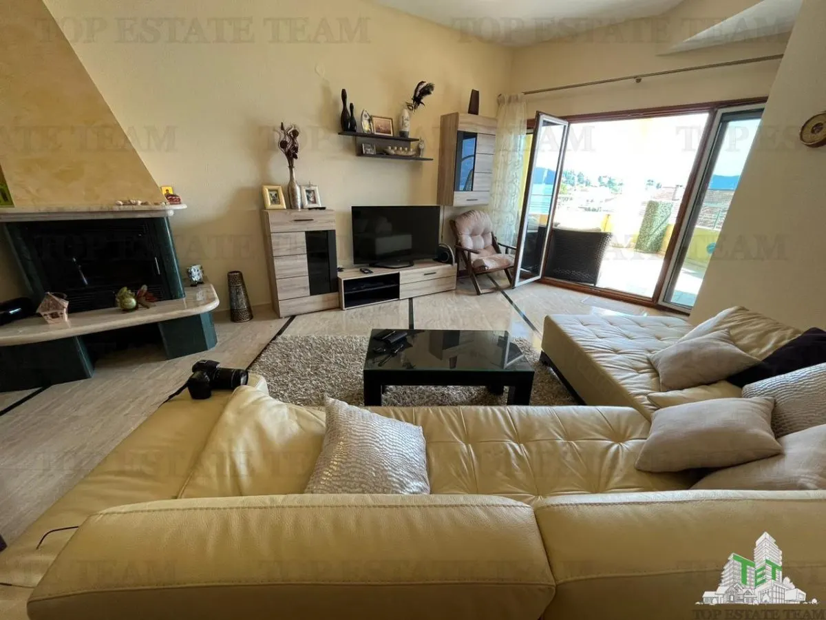 Apartment for Sale in Herceg-Novi, Montenegro - foto 1