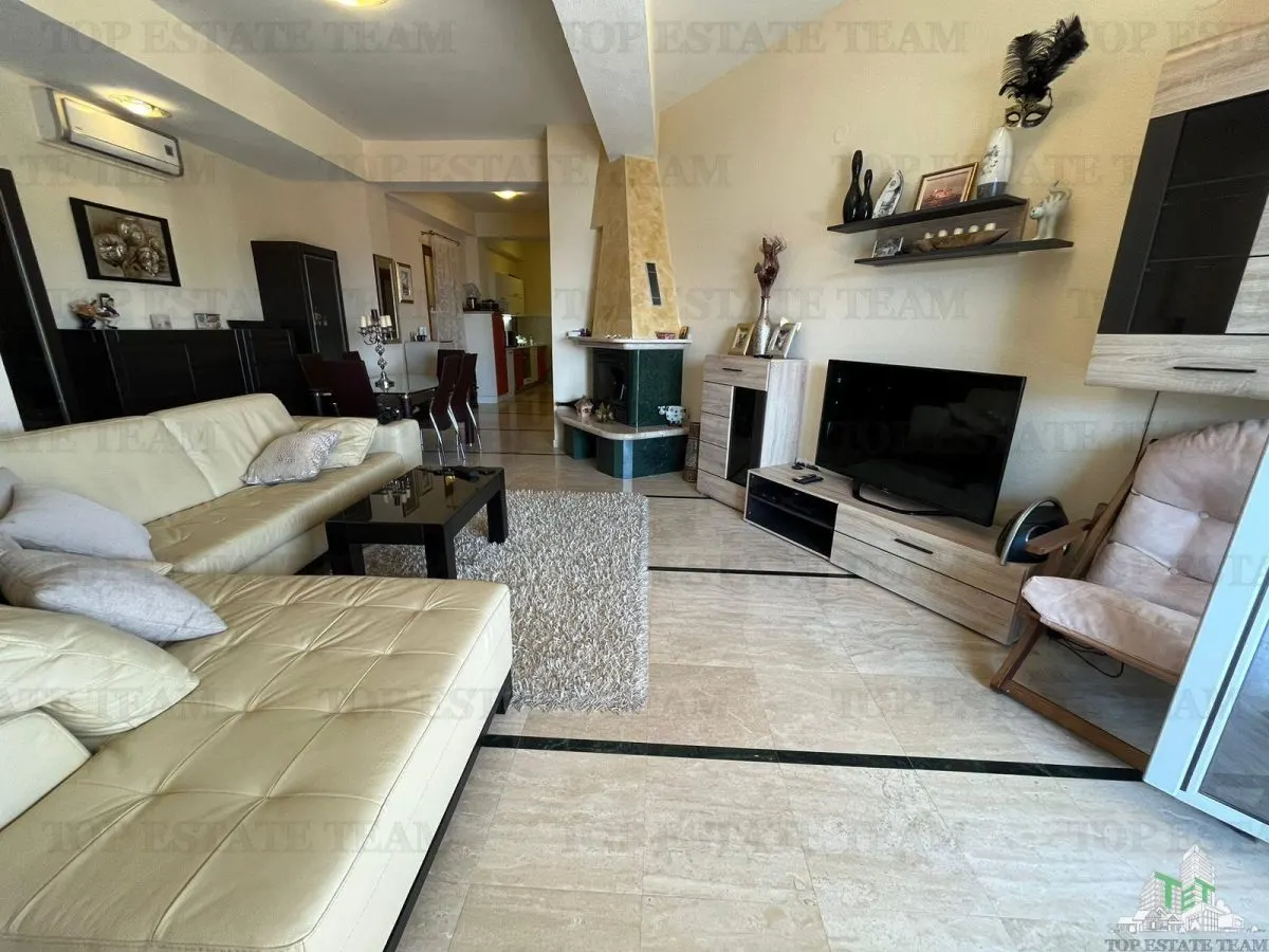 Apartment for Sale in Herceg-Novi, Montenegro - foto 3