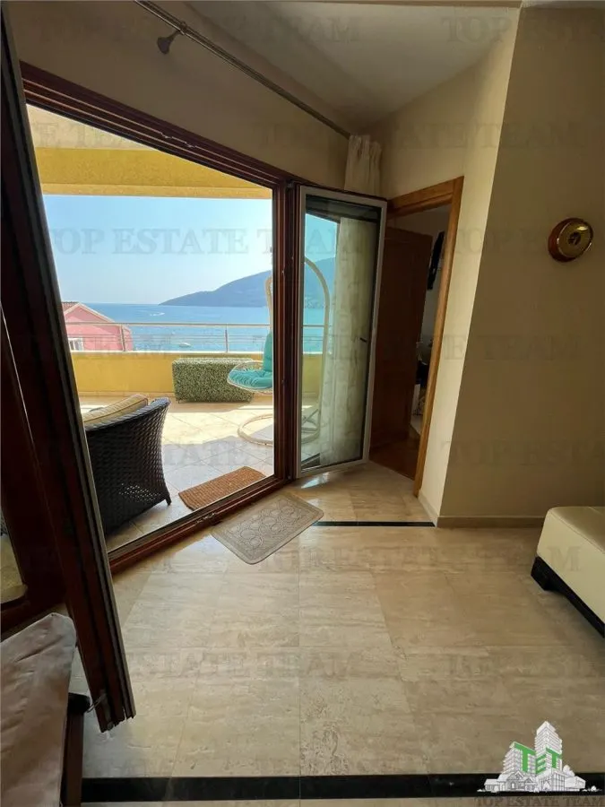 Apartment for Sale in Herceg-Novi, Montenegro - foto 6
