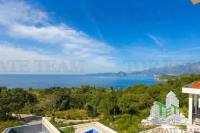 Villa for Sale in Budva, Montenegro - foto 2
