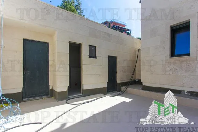 Villa for Sale in Budva, Montenegro - foto 14