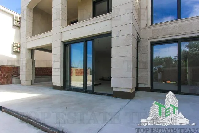 Villa for Sale in Budva, Montenegro - foto 24
