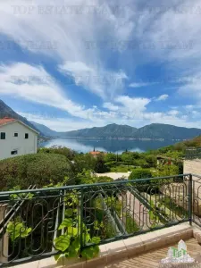 Apartment for Sale in Kotor, Montenegro - foto 2