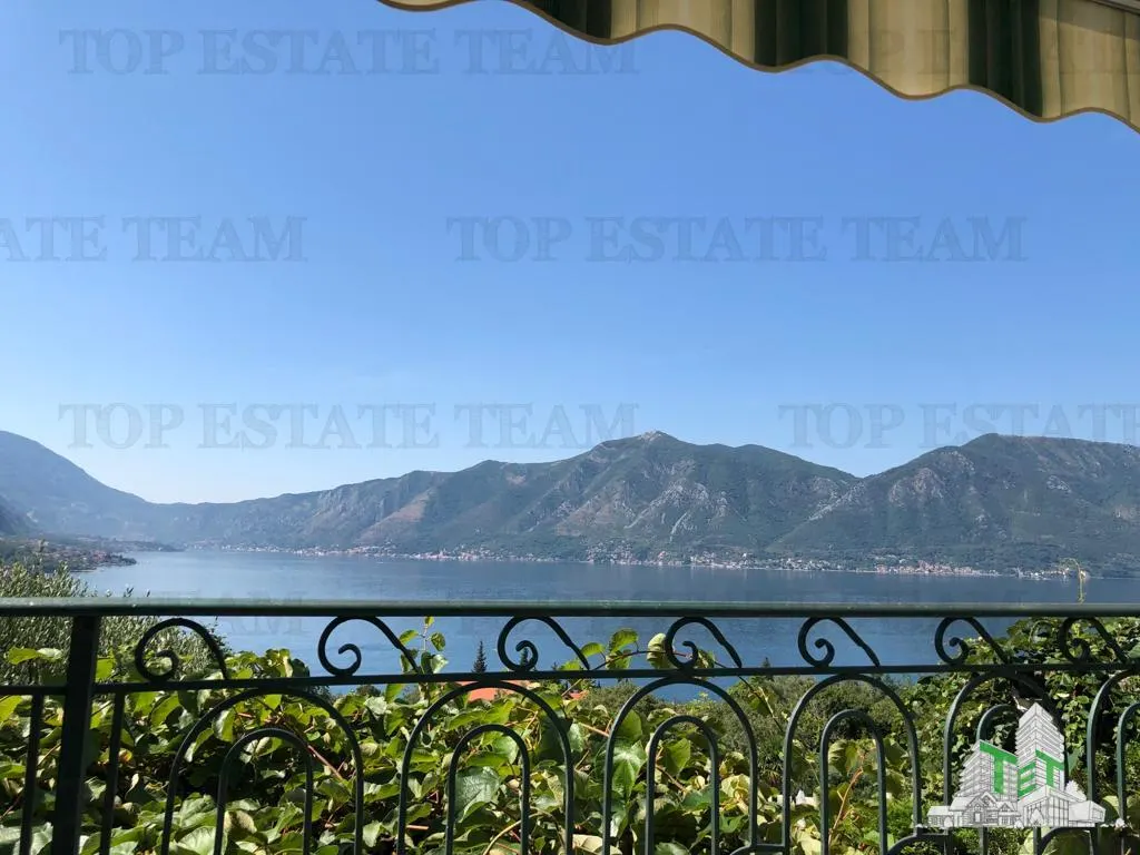 Apartment for Sale in Kotor, Montenegro - foto 3