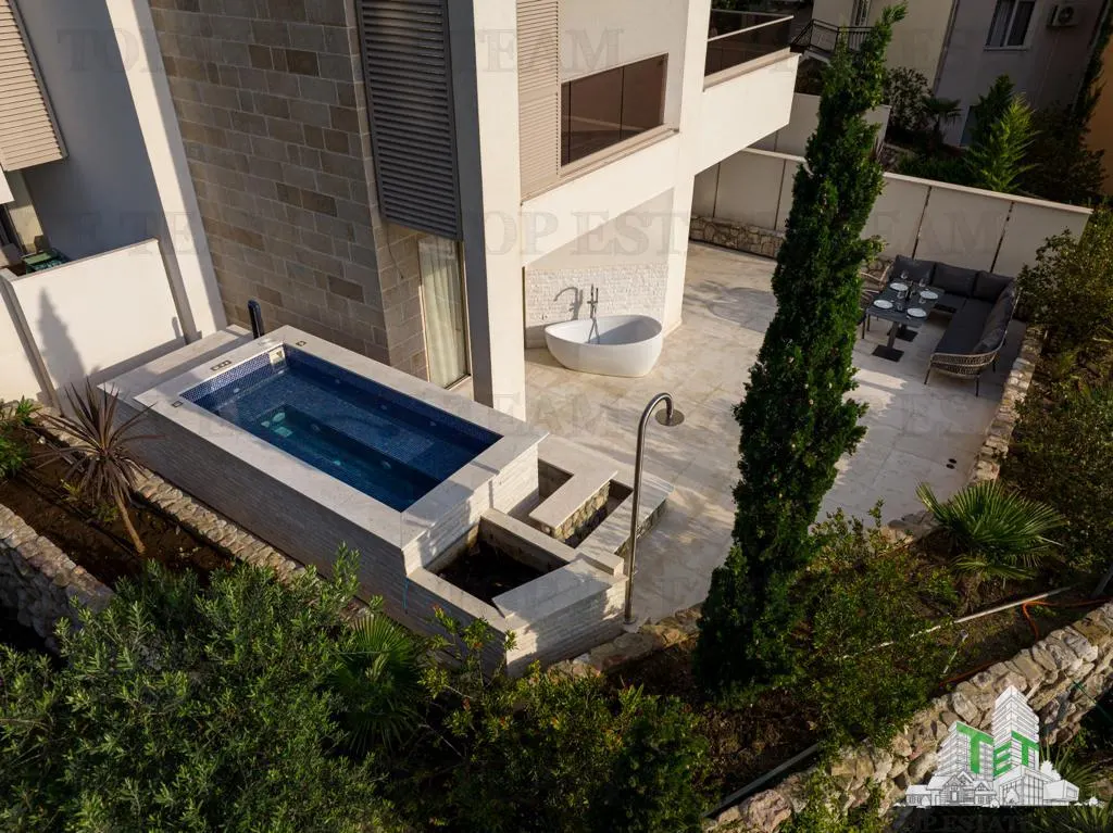 Apartment for Sale in Budva, Montenegro - foto 9