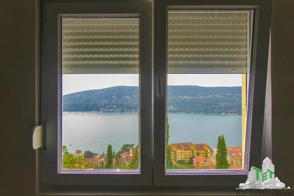 Villa for Sale in Herceg-Novi, Montenegro - foto 8