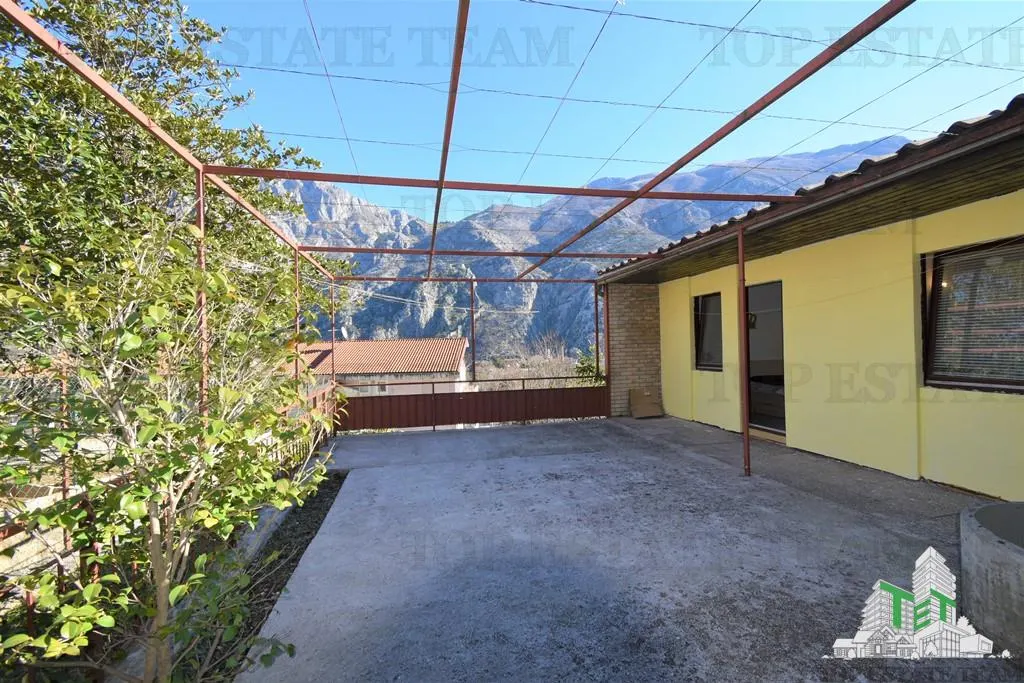 Apartment for Sale in Bar, Montenegro - foto 9