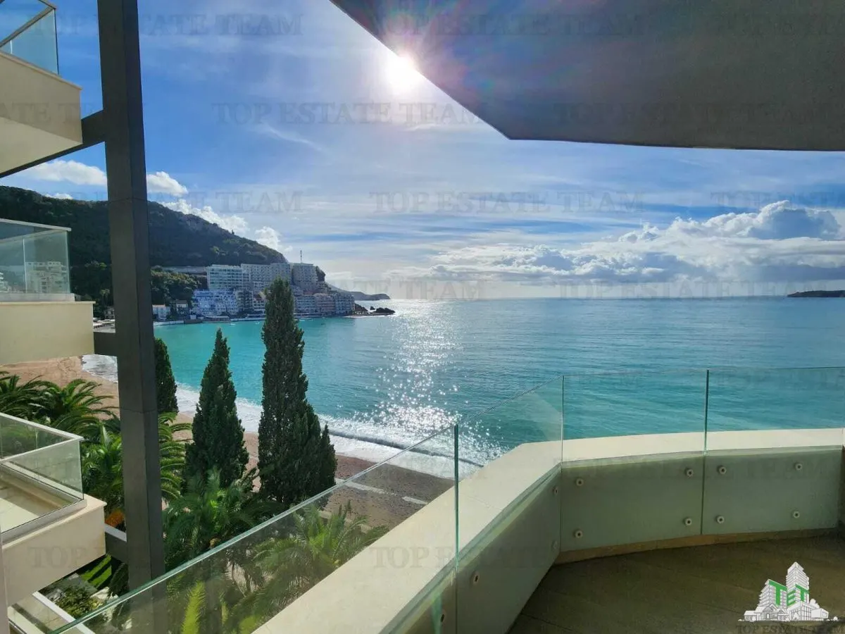 Apartment for Sale in Budva, Montenegro - foto 1