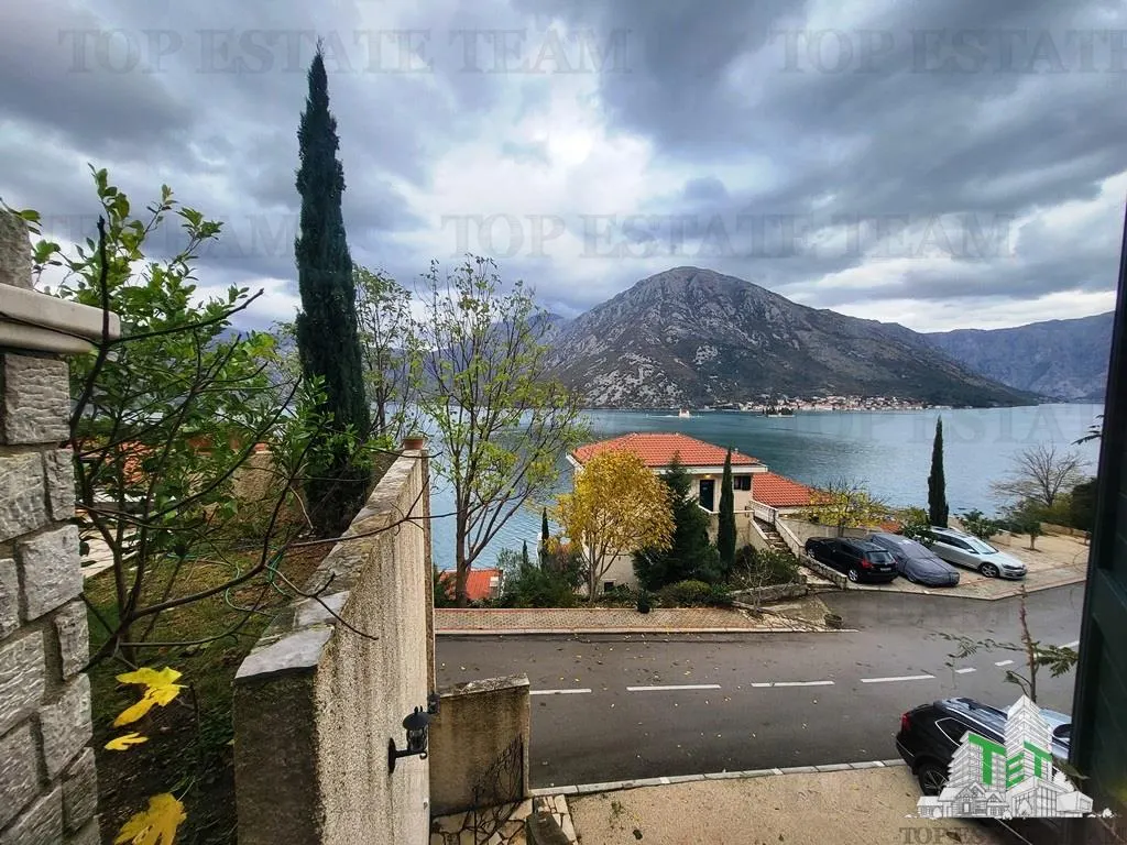 Apartment for Sale in Kotor, Montenegro - foto 8