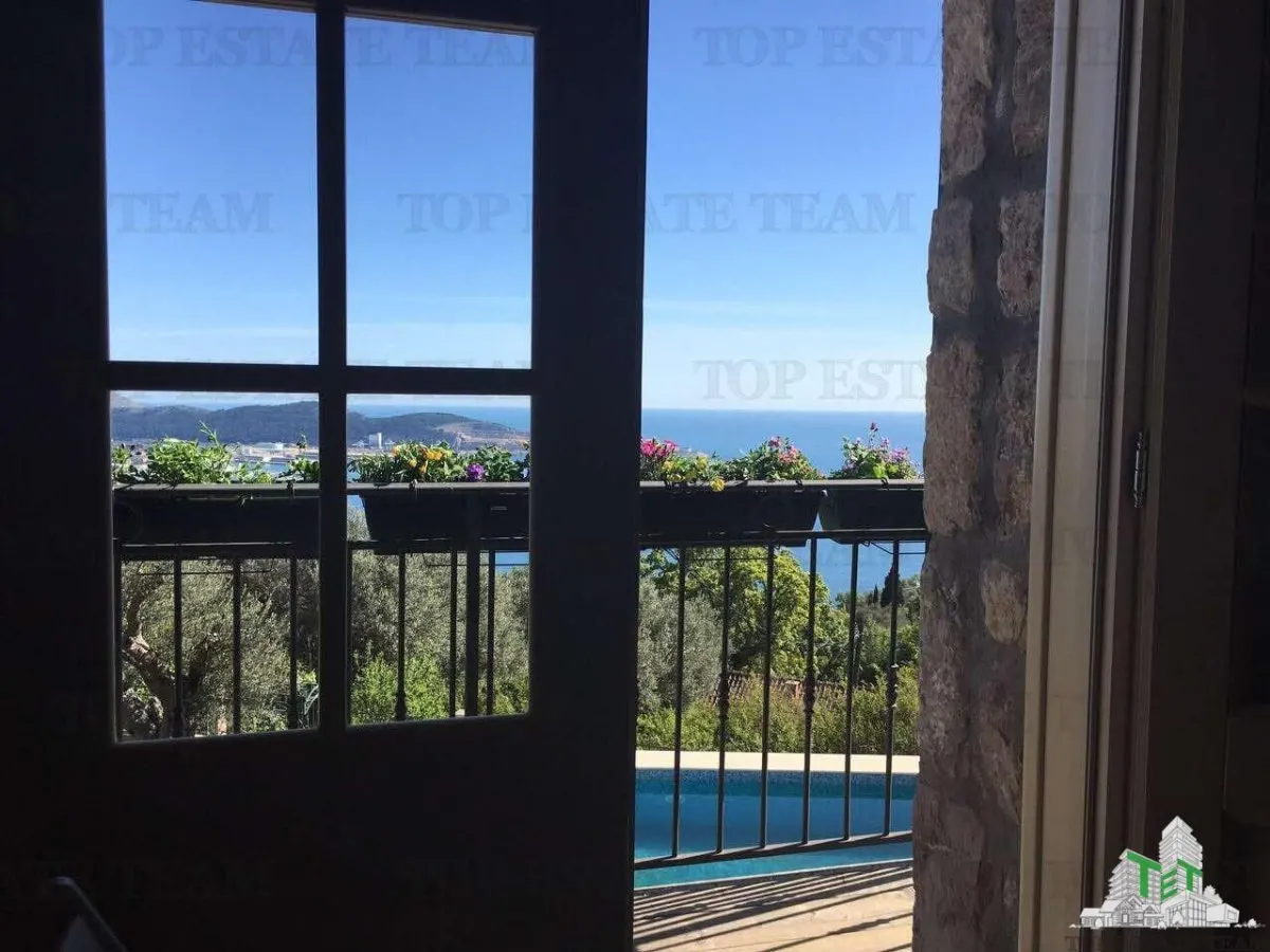 Villa for Sale in Bar, Montenegro - foto 6