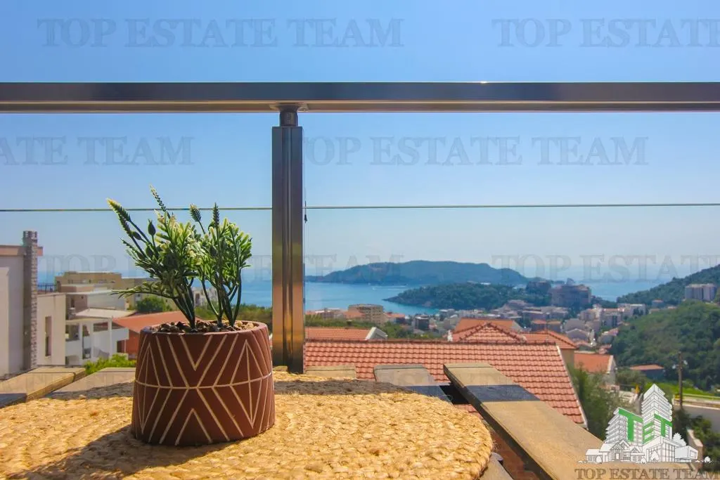 Apartment for Sale in Budva, Montenegro - foto 12