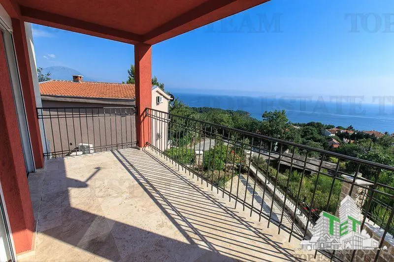 Villa for Sale in Bar, Montenegro - foto 1