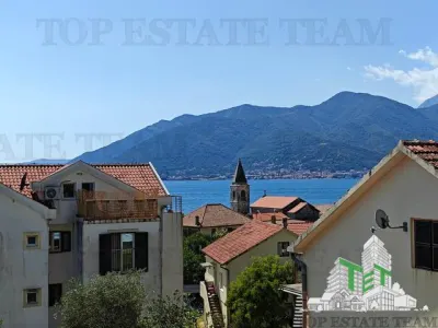Apartment for Sale in Tivat, Montenegro - foto 2