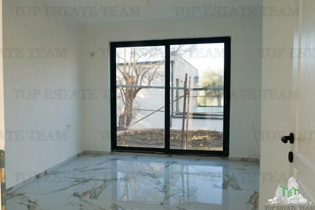 Villa for Sale in Bar, Montenegro - foto 5