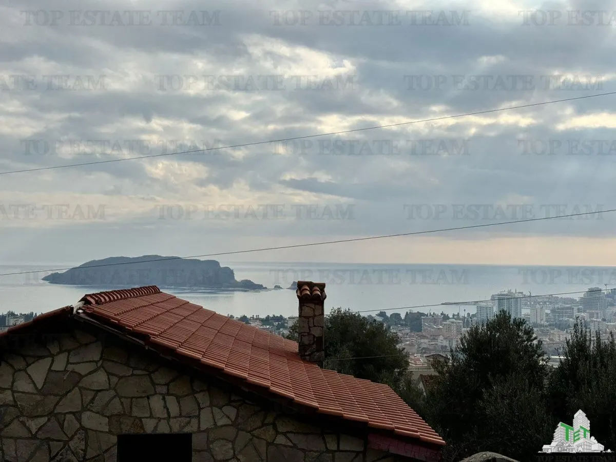 Building Land for Sale in Budva, Montenegro - foto 1