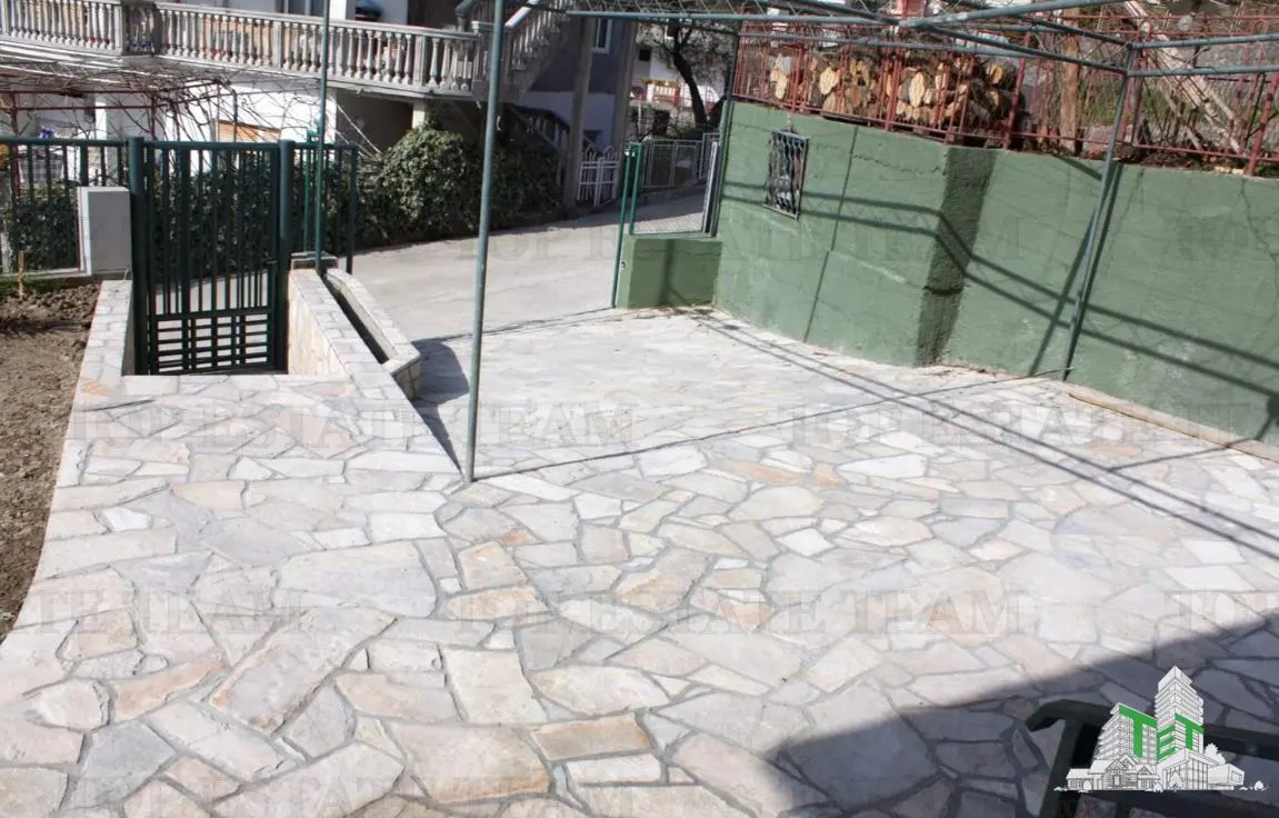 Villa for Sale in Bar, Montenegro - foto 6