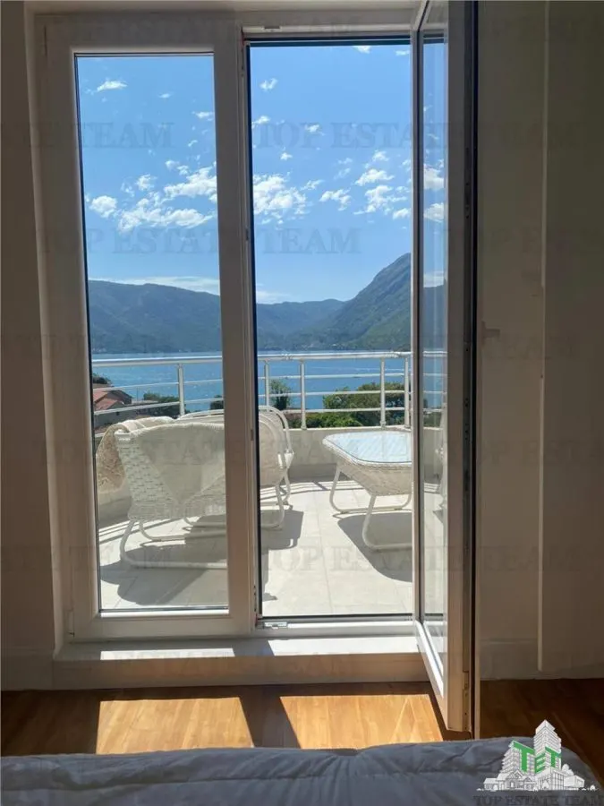Apartment for Sale in Kotor, Montenegro - foto 14