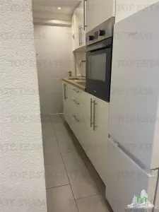 Apartment for Sale in Herceg-Novi, Montenegro - foto 4