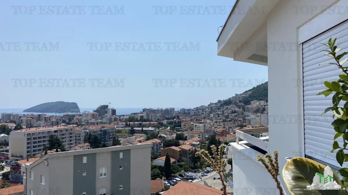 Apartment for Sale in Budva, Montenegro - foto 1