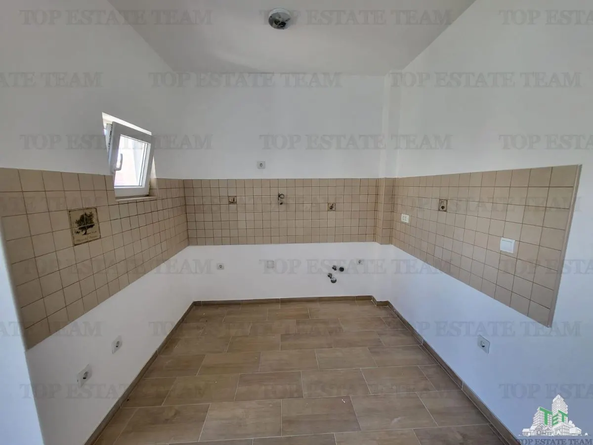 Apartment for Sale in Bar, Montenegro - foto 3