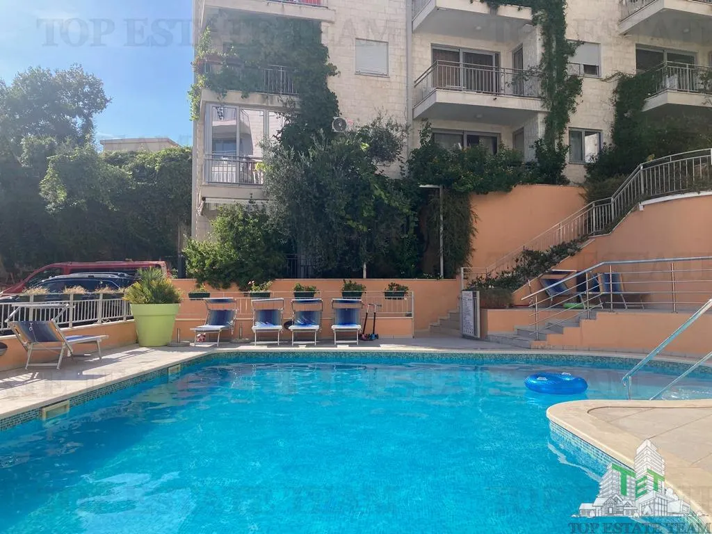 Apartment for Sale in Budva, Montenegro - foto 7