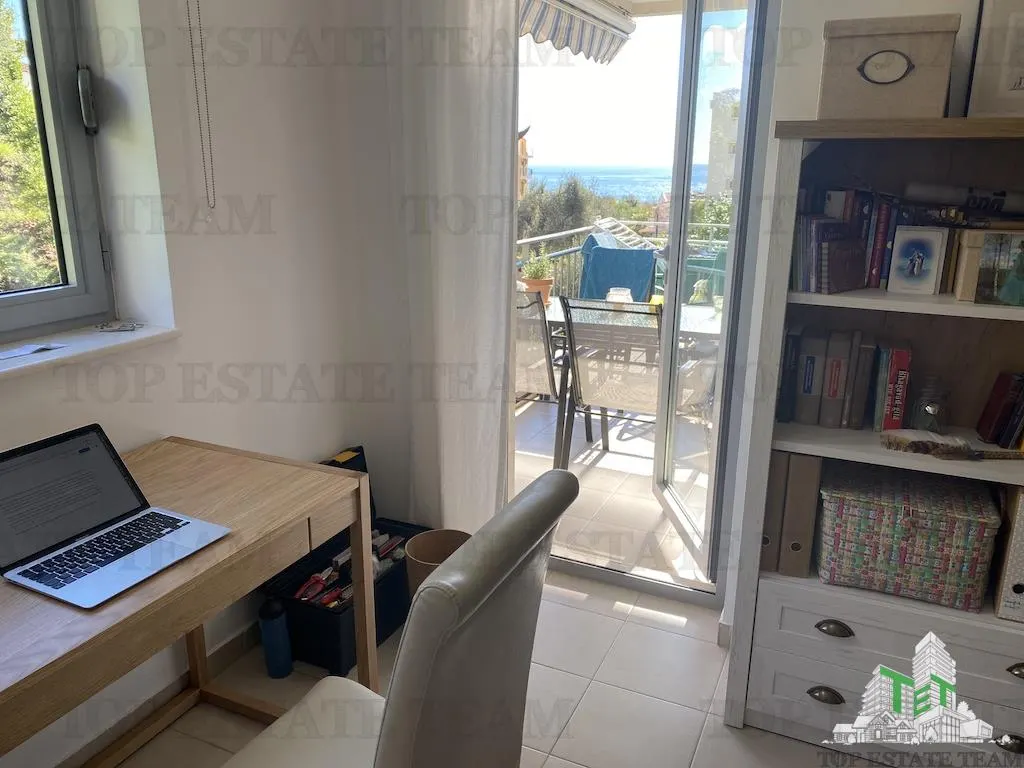 Apartment for Sale in Budva, Montenegro - foto 3