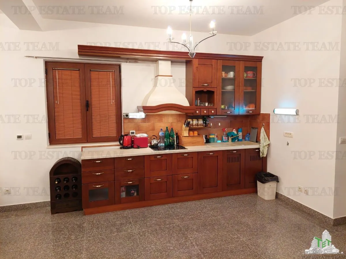 Villa for Sale in Herceg-Novi, Montenegro - foto 6