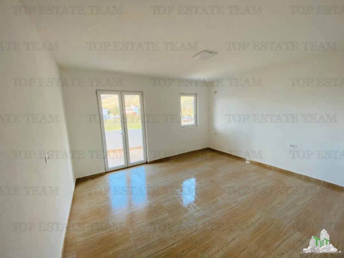 Villa for Sale in Bar, Montenegro - foto 5