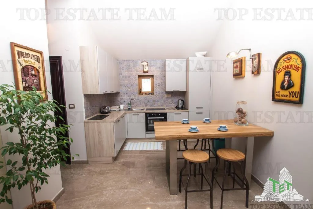 Villa for Sale in Kotor, Montenegro - foto 12