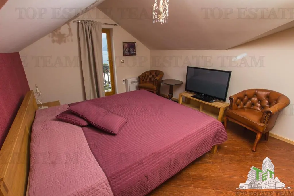 Villa for Sale in Kotor, Montenegro - foto 16