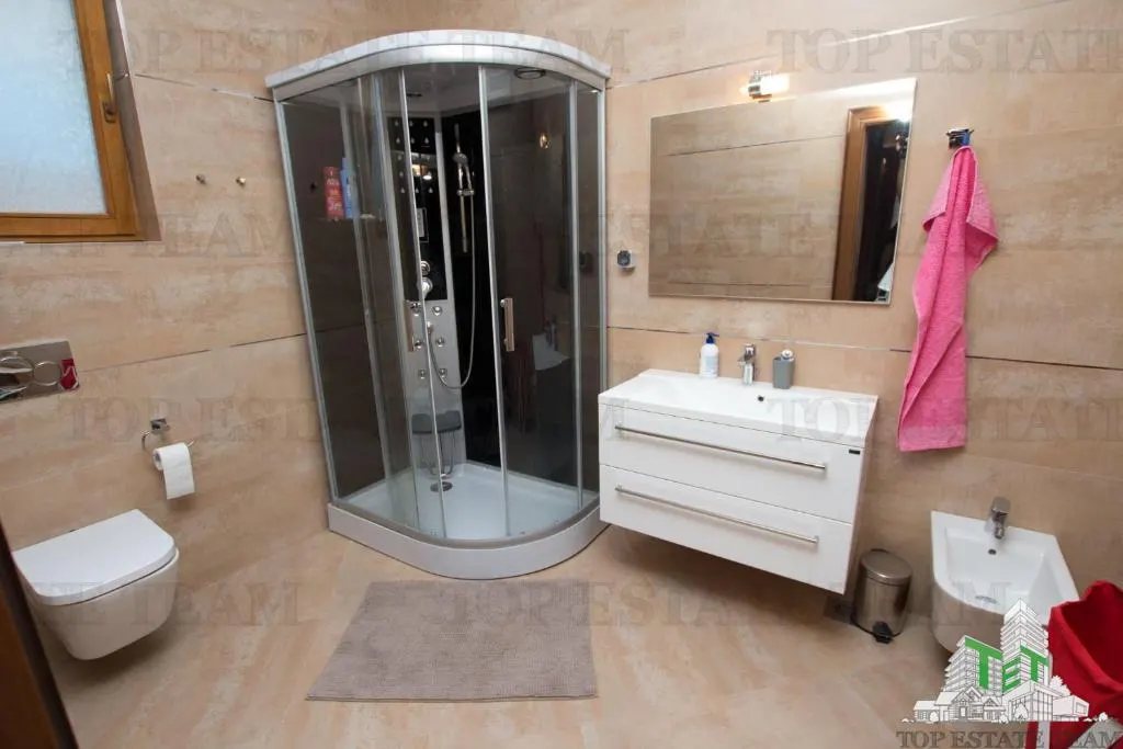 Villa for Sale in Kotor, Montenegro - foto 22