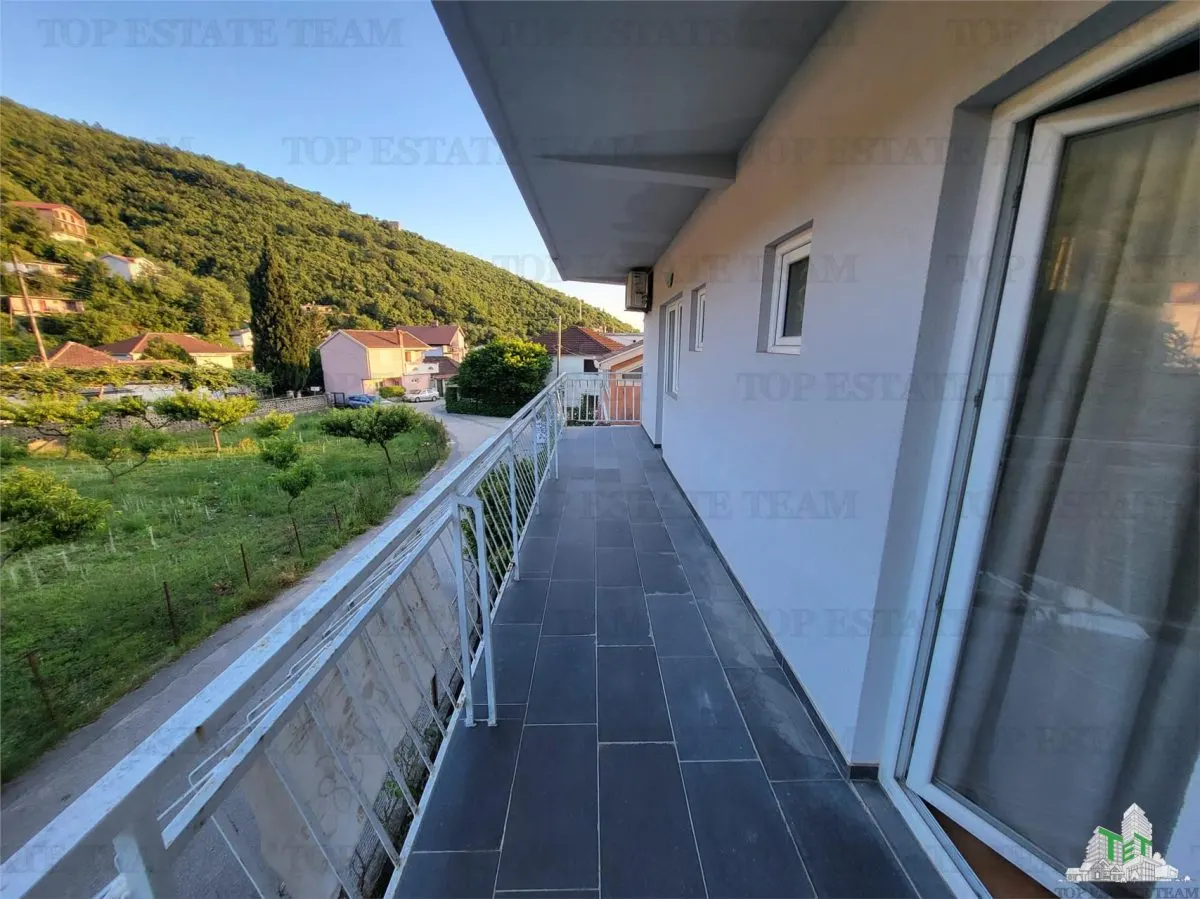 Villa for Sale in Herceg-Novi, Montenegro - foto 7