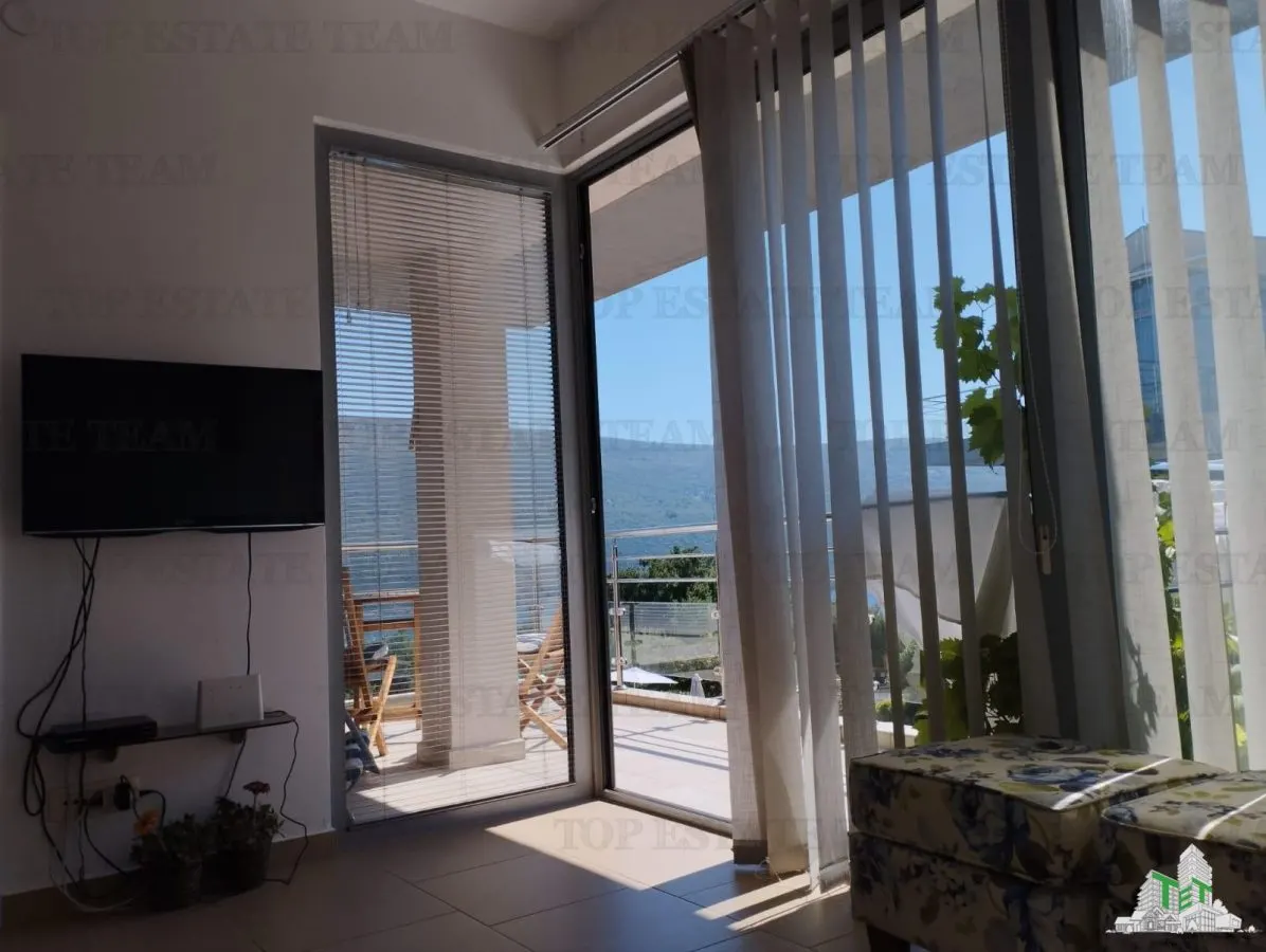 Apartment for Sale in Herceg-Novi, Montenegro - foto 14