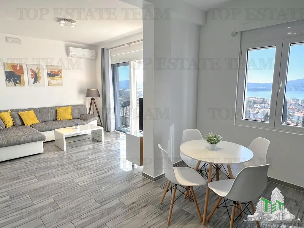 Apartment for Sale in Tivat, Montenegro - foto 3