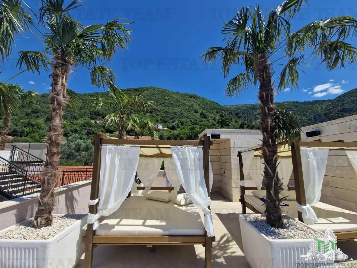 Apartment for Sale in Tivat, Montenegro - foto 9