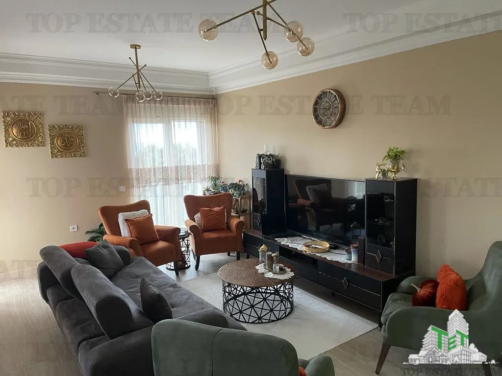 Apartment for Sale in Bar, Montenegro - foto 1