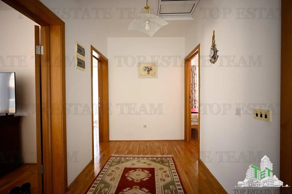 Villa for Sale in Tivat, Montenegro - foto 7
