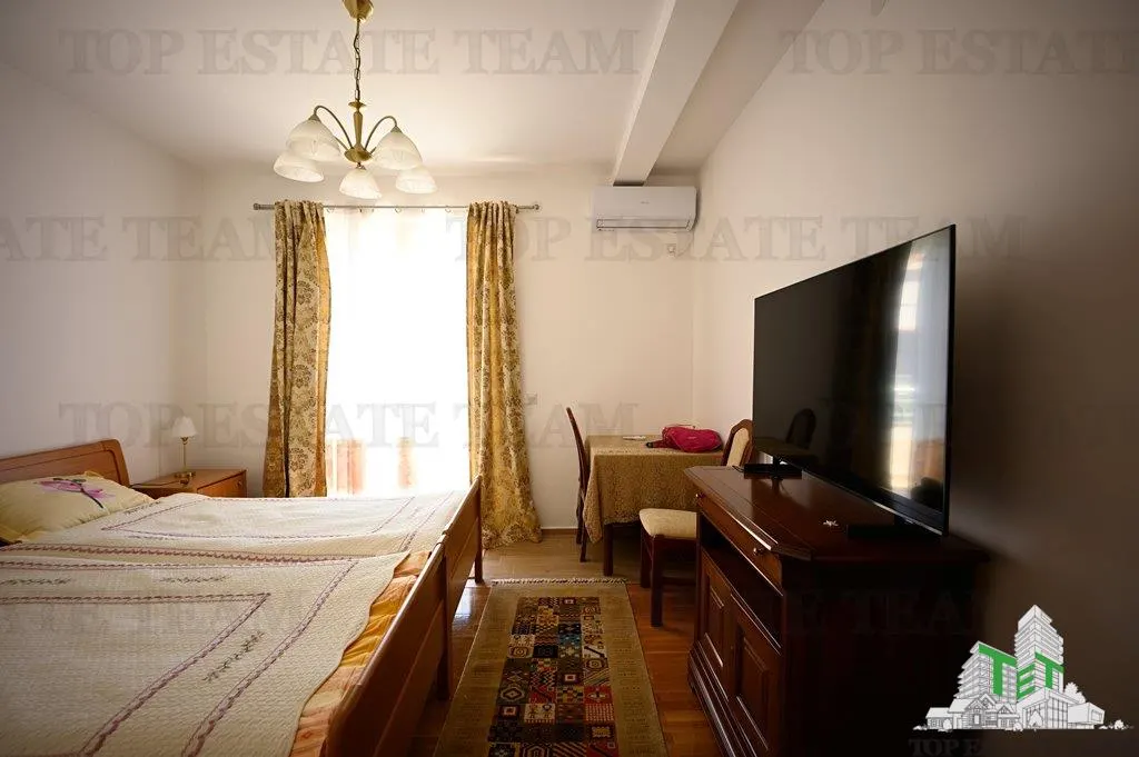 Villa for Sale in Tivat, Montenegro - foto 8