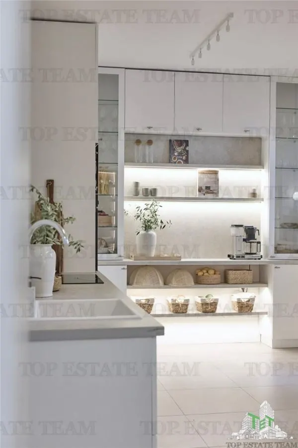 Villa for Sale in Kotor, Montenegro - foto 13