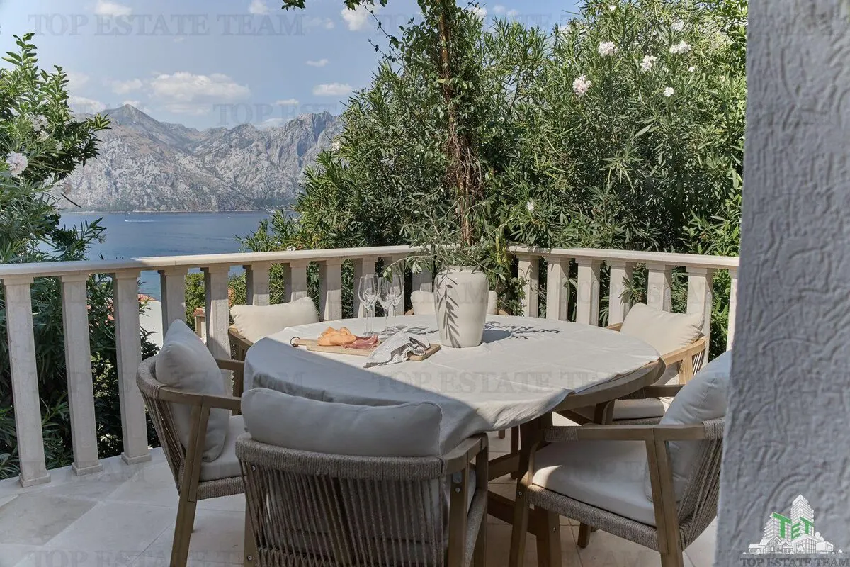 Villa for Sale in Kotor, Montenegro - foto 9