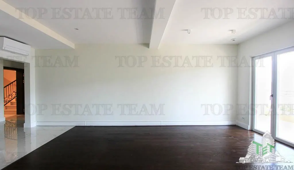 Apartment for Sale in Herceg-Novi, Montenegro - foto 16