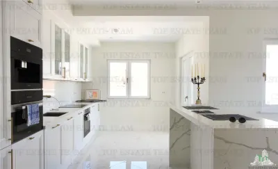 Apartment for Sale in Herceg-Novi, Montenegro - foto 24