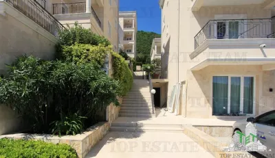 Apartment for Sale in Herceg-Novi, Montenegro - foto 4