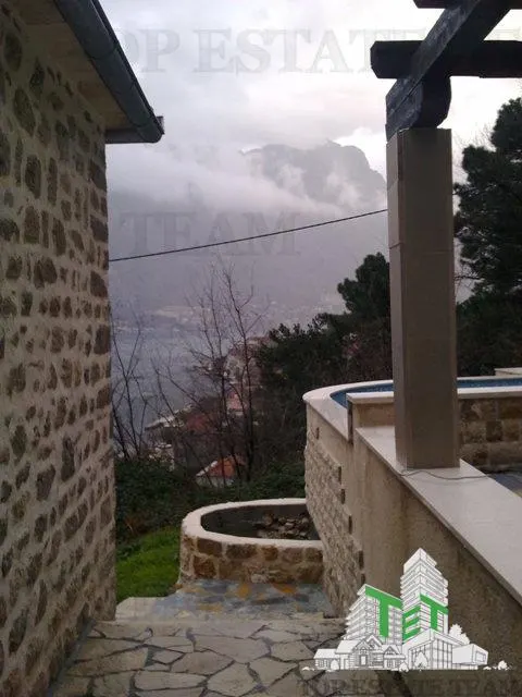 Villa for Sale in Kotor, Montenegro - foto 2