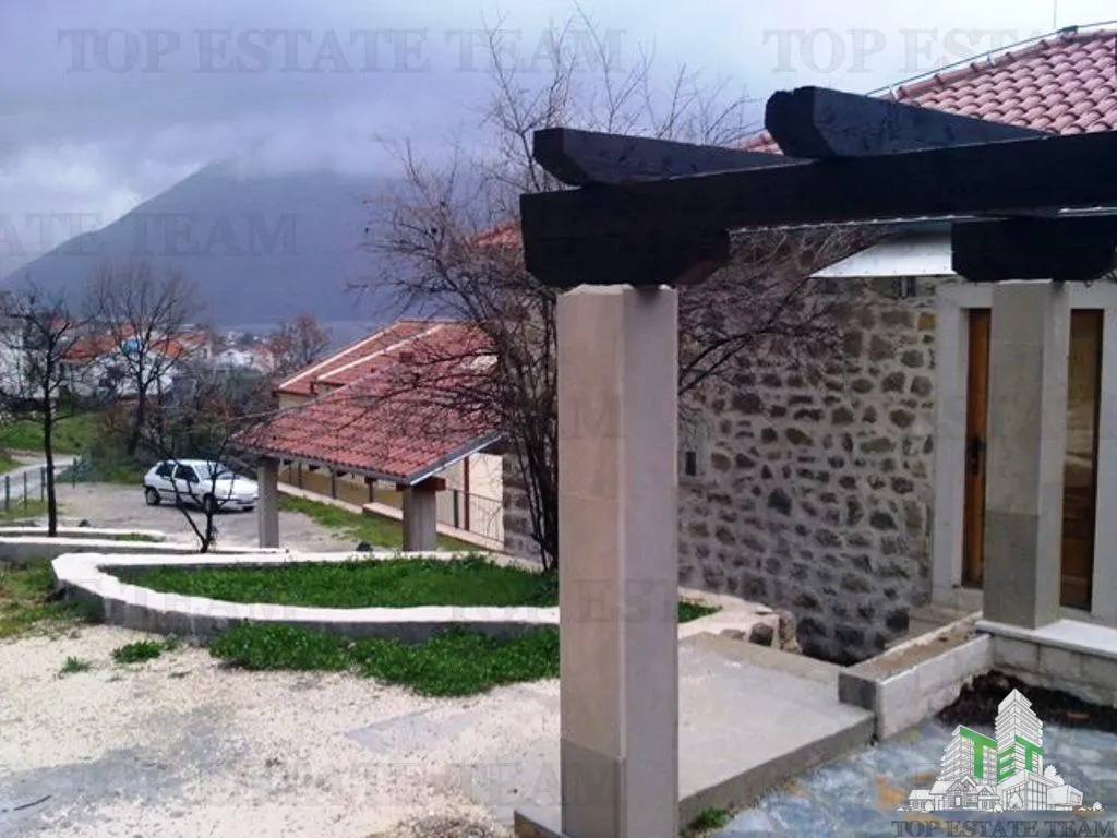 Villa for Sale in Kotor, Montenegro - foto 4
