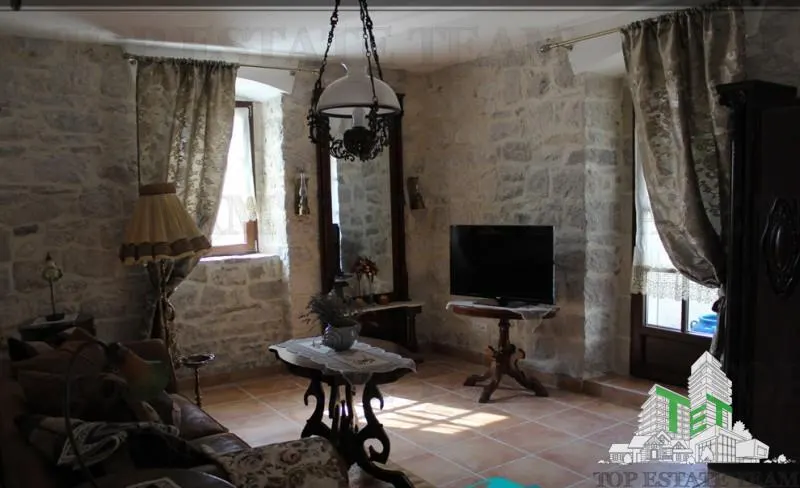 Apartment for Sale in Kotor, Montenegro - foto 7