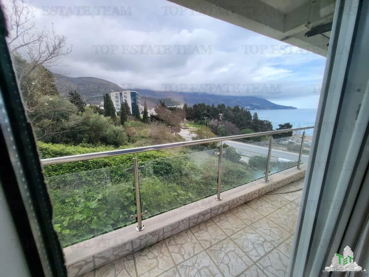 Apartment for Sale in Budva, Montenegro - foto 6